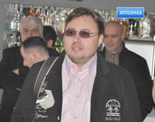 În timp ce jandarmii îl căutau prin Mamaia, Bosânceanu petrecea Ziua Îndrăgostiţilor în Grecia cu două femei